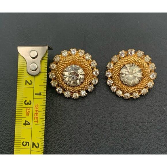 Vintage Rhinestone Halo Round Textured Mesh Gold Tone Clip On Earrings - Picture 4 of 4